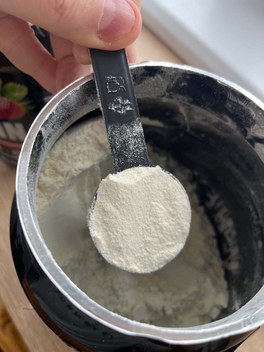 Фото покупателя №570 из 677: Протеин сывороточный 3 банки вкусы банан, шоколад, клубника 90 порций 2700 г, отзыв на 5 из 5, Ozon, 25 января 2024