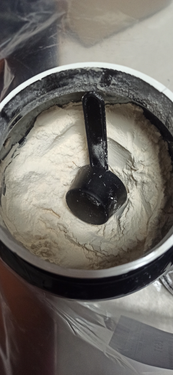 Фото покупателя №365 из 677: Протеин сывороточный 3 банки вкусы банан, шоколад, клубника 90 порций 2700 г, отзыв на 5 из 5, Ozon, 2 марта 2024