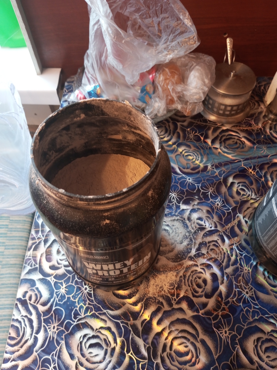 Фото покупателя №86 из 677: Протеин сывороточный 3 банки вкусы банан, шоколад, клубника 90 порций 2700 г, отзыв на 5 из 5, Ozon, 21 августа 2024
