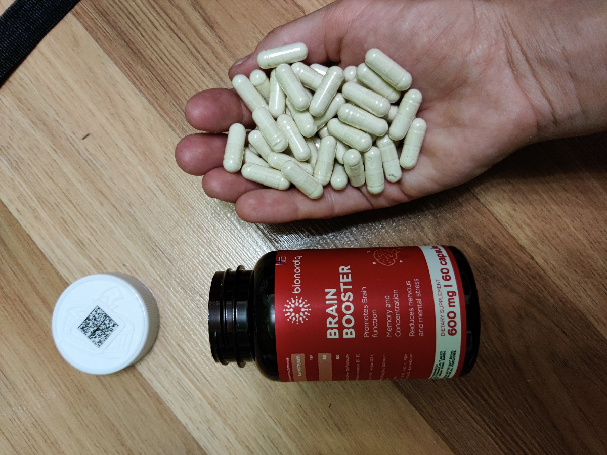 Фото покупателя №328 из 814: Витаминный комплекс для мозга и памяти Brain Booster bionordiq 600 мг 60 капсул, ноотроп, для концентрации, витамины для мозга, для учёбы и работы, БАД, для иммунитета, для здоровья, для профилактики, отзыв на 5 из 5, Ozon, 13 июля 2024