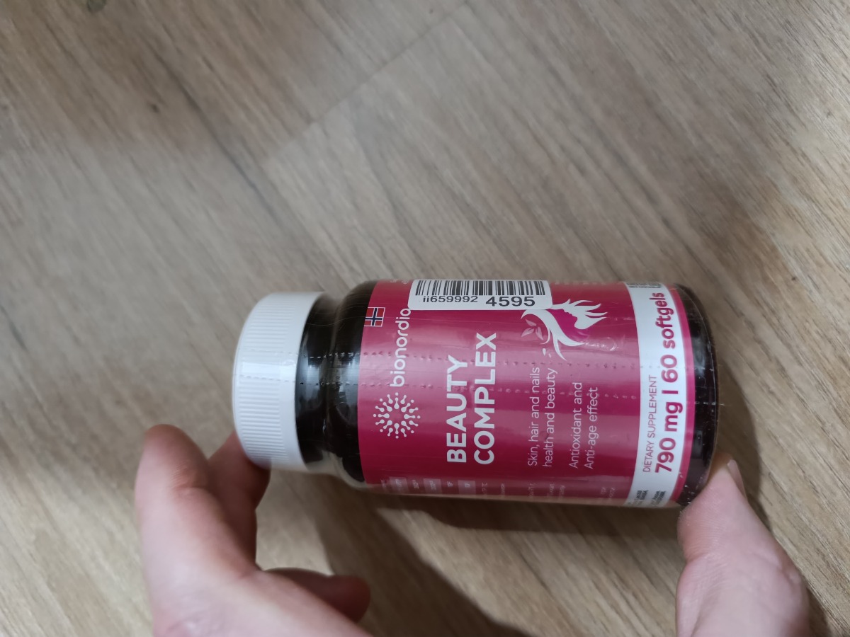 Фото покупателя №374 из 420: Витаминный комплекс для волос ногтей и кожи Beauty Complex bionordiq 790 мг 60 капсул, биотин коллаген, витамины красоты, для женщин, для роста волос, БАД, для иммунитета, для здоровья, для костей, отзыв на 5 из 5, Ozon, 28 июня 2024