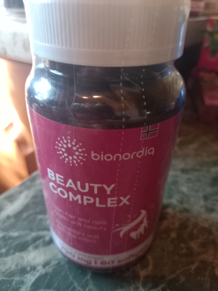 Фото покупателя №189 из 420: Витаминный комплекс для волос ногтей и кожи Beauty Complex bionordiq 790 мг 60 капсул, биотин коллаген, витамины красоты, для женщин, для роста волос, БАД, для иммунитета, для здоровья, для костей, отзыв на 5 из 5, Ozon, 10 июля 2024