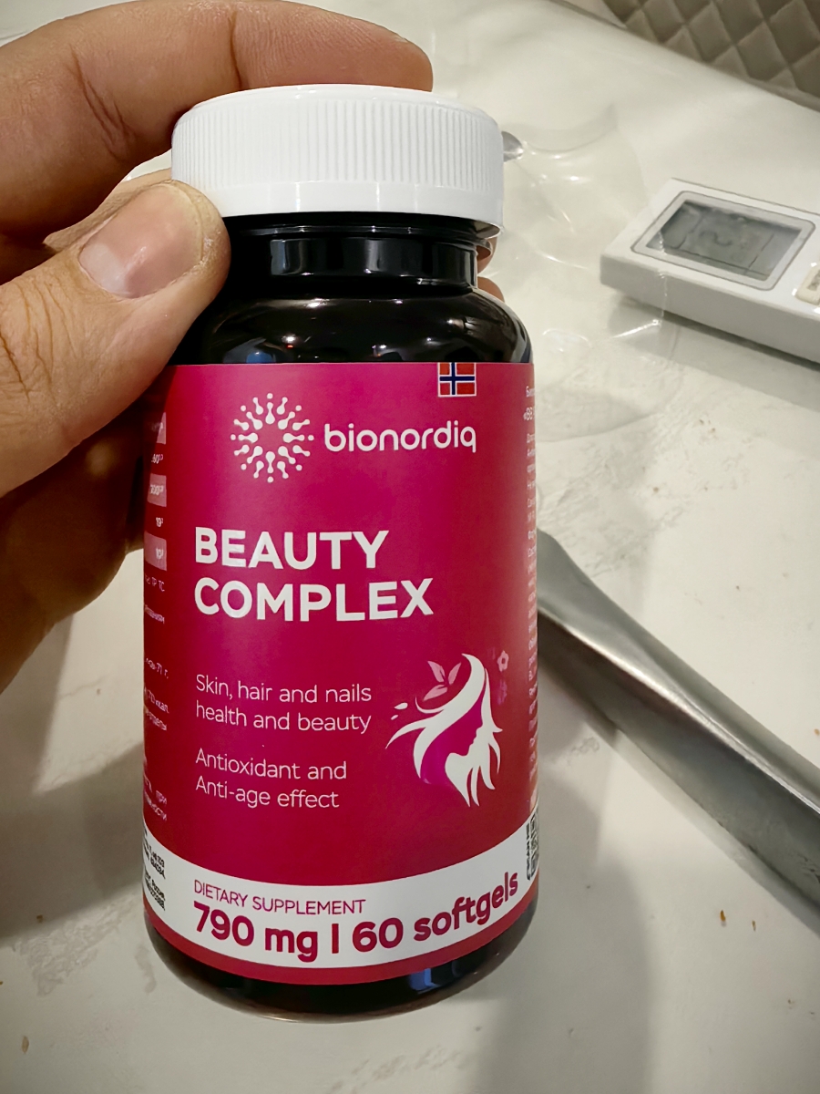Фото покупателя №166 из 420: Витаминный комплекс для волос ногтей и кожи Beauty Complex bionordiq 790 мг 60 капсул, биотин коллаген, витамины красоты, для женщин, для роста волос, БАД, для иммунитета, для здоровья, для костей, отзыв на 5 из 5, Ozon, 12 июля 2024