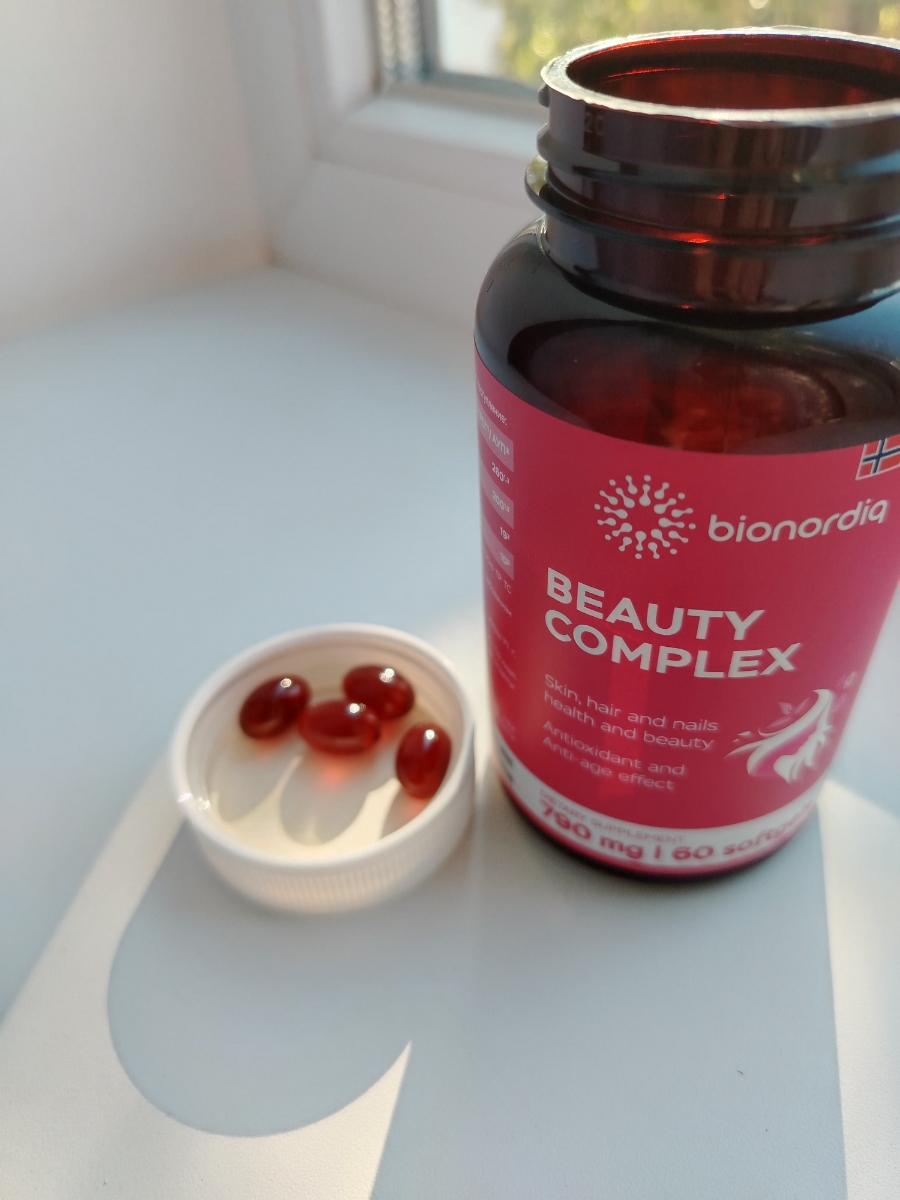Фото покупателя №151 из 420: Витаминный комплекс для волос ногтей и кожи Beauty Complex bionordiq 790 мг 60 капсул, биотин коллаген, витамины красоты, для женщин, для роста волос, БАД, для иммунитета, для здоровья, для костей, отзыв на 5 из 5, Ozon, 13 июля 2024