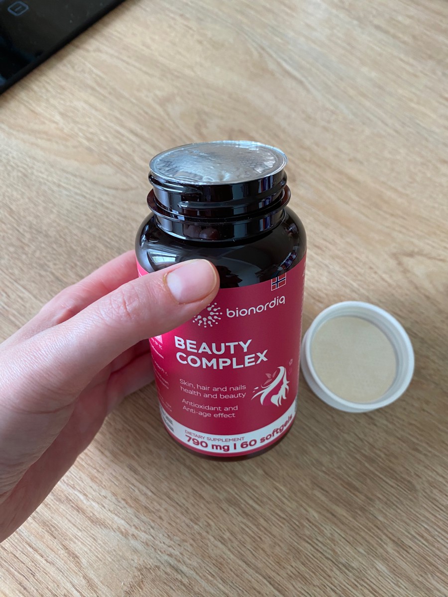 Фото покупателя №105 из 420: Витаминный комплекс для волос ногтей и кожи Beauty Complex bionordiq 790 мг 60 капсул, биотин коллаген, витамины красоты, для женщин, для роста волос, БАД, для иммунитета, для здоровья, для костей, отзыв на 5 из 5, Ozon, 18 июля 2024