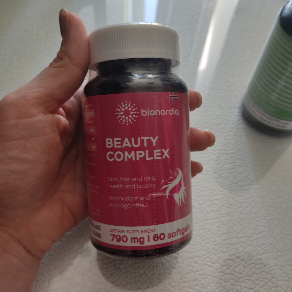 Фото покупателя №53 из 420: Витаминный комплекс для волос ногтей и кожи Beauty Complex bionordiq 790 мг 60 капсул, биотин коллаген, витамины красоты, для женщин, для роста волос, БАД, для иммунитета, для здоровья, для костей, отзыв на 4 из 5, Ozon, 29 июля 2024