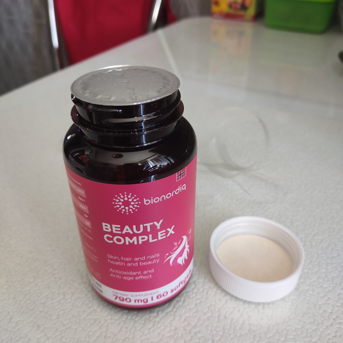Фото покупателя №57 из 420: Витаминный комплекс для волос ногтей и кожи Beauty Complex bionordiq 790 мг 60 капсул, биотин коллаген, витамины красоты, для женщин, для роста волос, БАД, для иммунитета, для здоровья, для костей, отзыв на 4 из 5, Ozon, 29 июля 2024