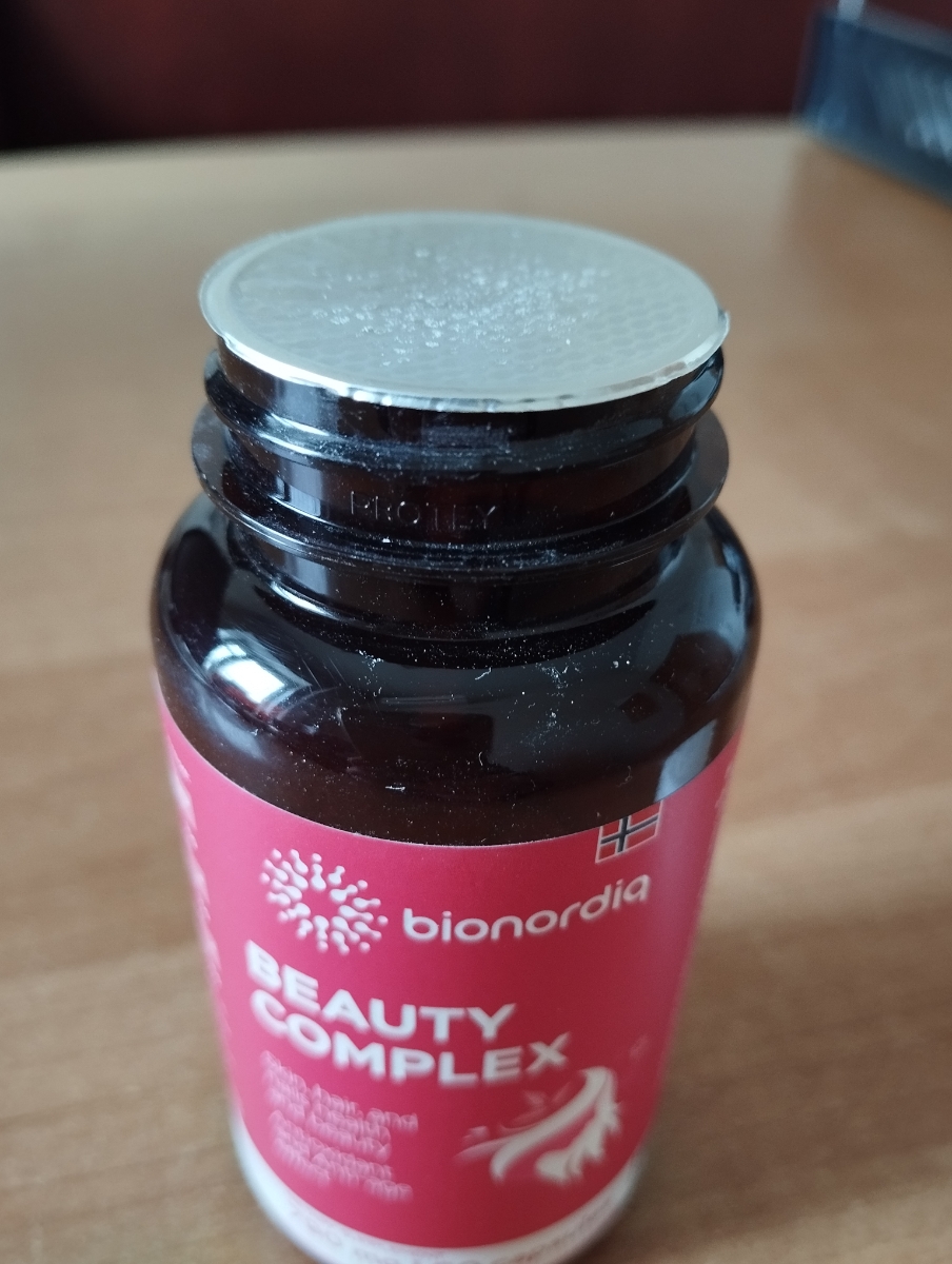 Фото покупателя №18 из 420: Витаминный комплекс для волос ногтей и кожи Beauty Complex bionordiq 790 мг 60 капсул, биотин коллаген, витамины красоты, для женщин, для роста волос, БАД, для иммунитета, для здоровья, для костей, отзыв на 5 из 5, Ozon, 2 марта 2026