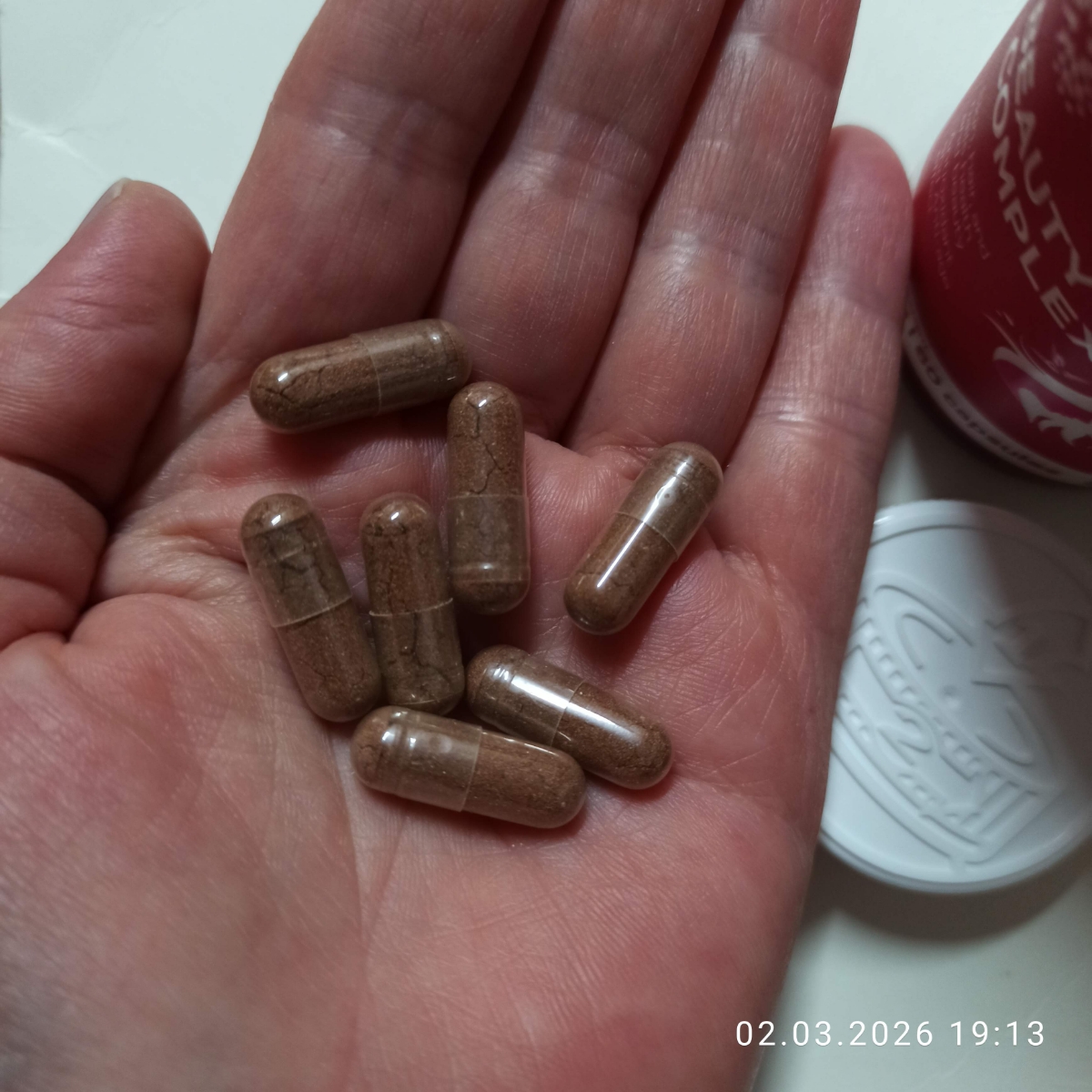 Фото покупателя №10 из 420: Витаминный комплекс для волос ногтей и кожи Beauty Complex bionordiq 790 мг 60 капсул, биотин коллаген, витамины красоты, для женщин, для роста волос, БАД, для иммунитета, для здоровья, для костей, отзыв на 5 из 5, Ozon, 2 марта 2026