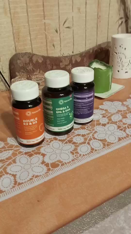 Кадр из видео покупателя №4 из 6: Омега 3 витаминный комплекс Omega 3 EPA DHA bionordiq 1350 мг 90 капсул, рыбий жир, для сердца и сосудов, для иммунитета, для волос и кожи, для женщин и мужчин, для здоровья, витамины, БАД, для костей, отзыв на 5 из 5, Ozon, 18 января 2025